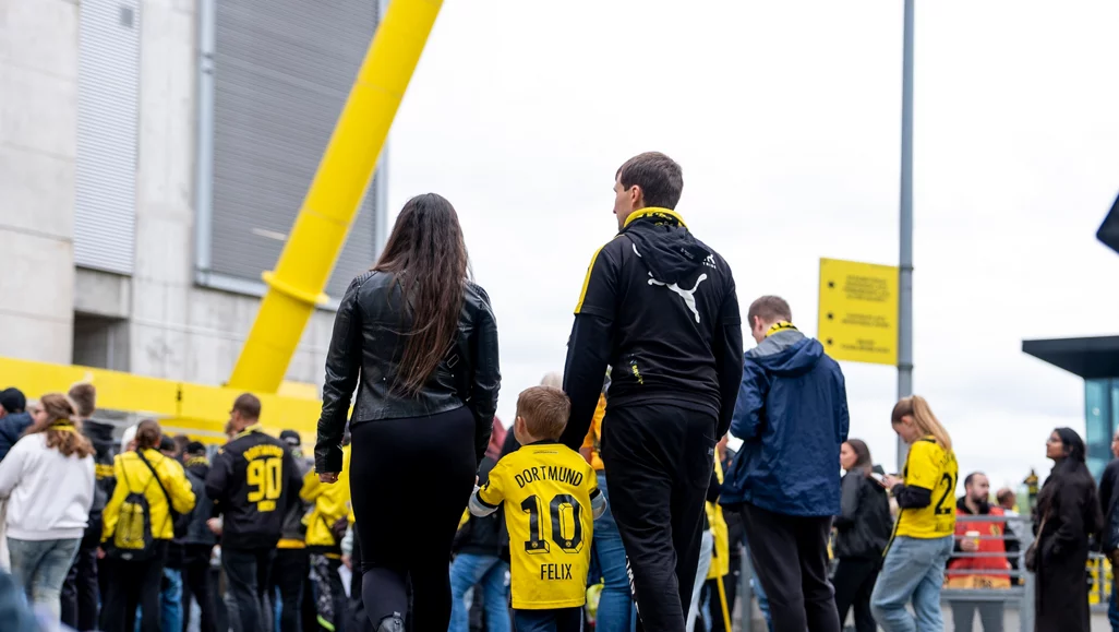 Details about how the Dortmund-Bahrain game was impacted by the public transportation strike